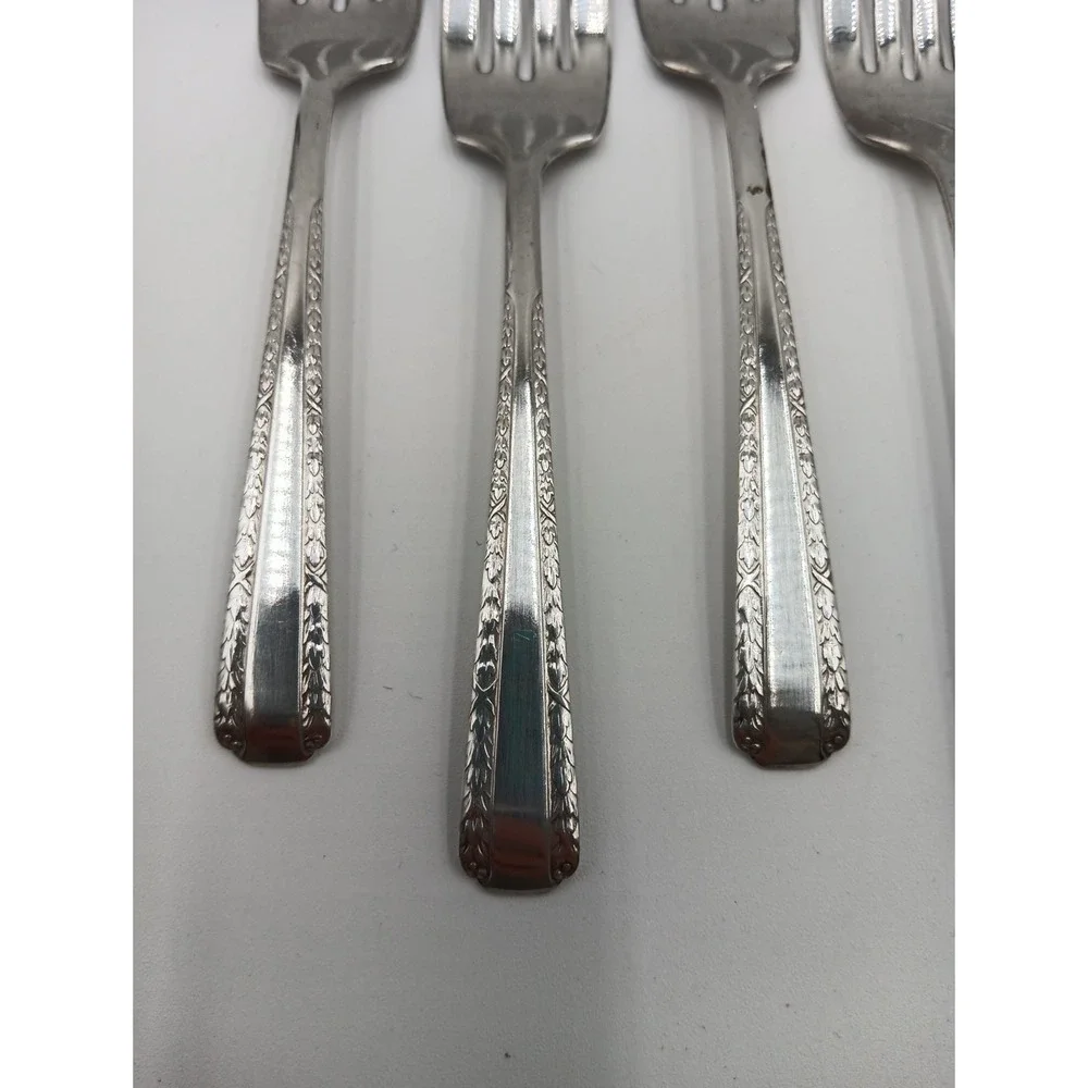 8 WB9 Williams Bros Silverplate Flatware Salad‎ Forks